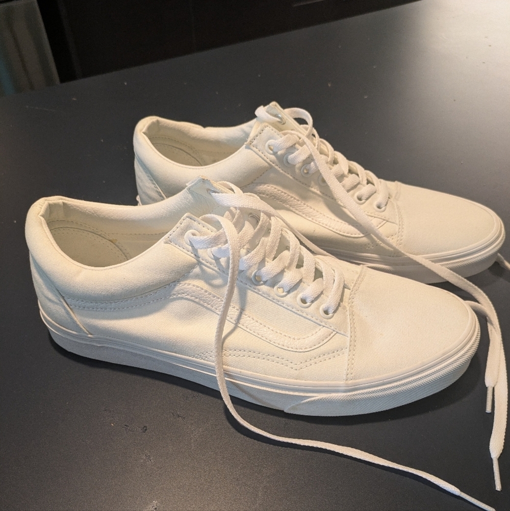 Vans Men's Classic White Sneakers